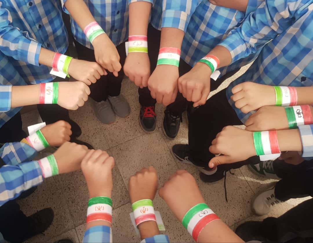 بمناسبت دهه‌ی فجر ساخت کاردستی
